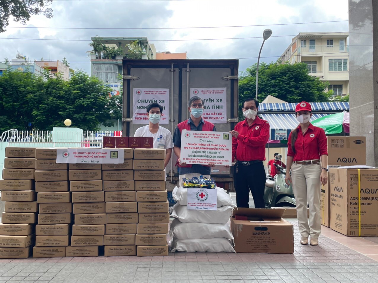 Chung tay cùng Hội Chữ Thập Đỏ Tp Hồ Chí Minh ủng hộ công tác phòng chống dịch Covid – 19